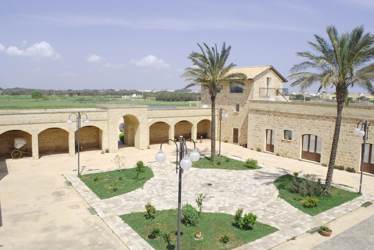 Masseria Galatea Agriturismo อเลซซาโน ภายนอก รูปภาพ
