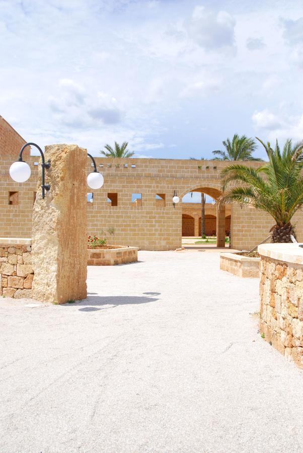 Masseria Galatea Agriturismo อเลซซาโน ภายนอก รูปภาพ